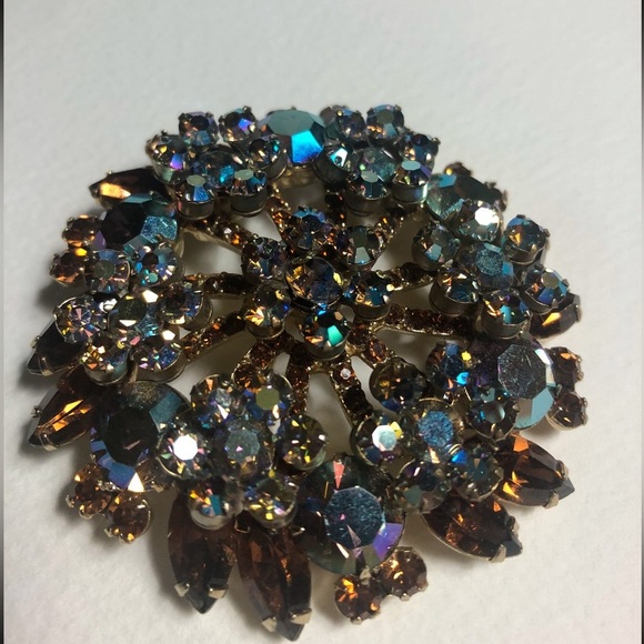 Juliana Vintage Brooch- Measures 2.5 Inches - Picture 4 of 5